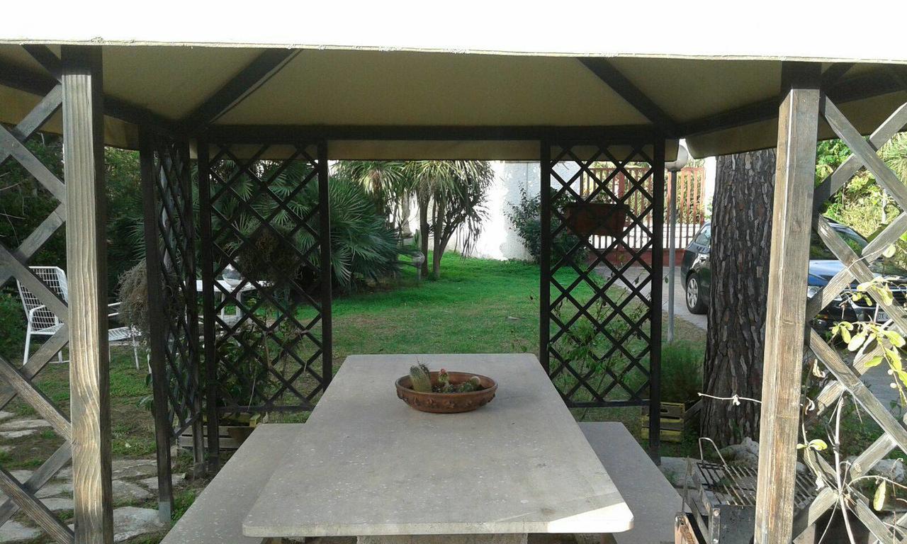 Casina Delle Arti Bed & Breakfast ซานกาตัลโด ภายนอก รูปภาพ